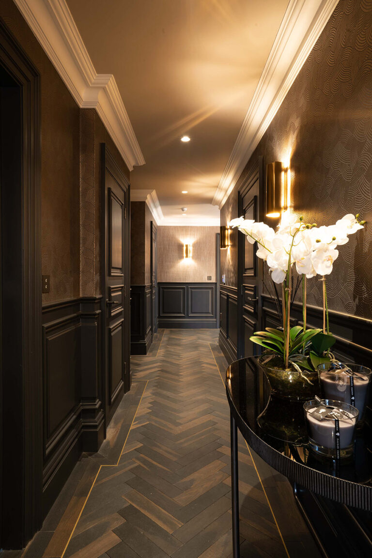 Woodpecker Goodrich Charred Oak